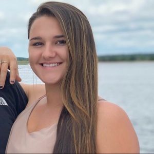 Meet your Posher, Leah